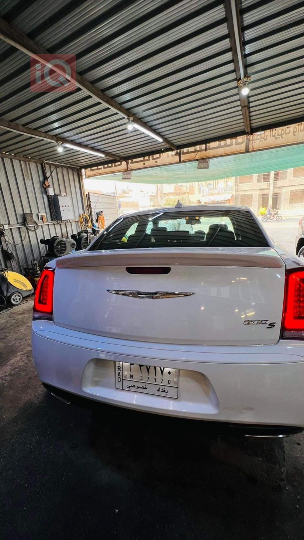 كرايسلر 300